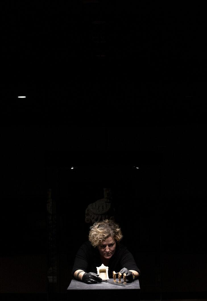 Tapınaklardaki binlerce yıllık anılar İzmir'deki müzede canlandırıldı G4