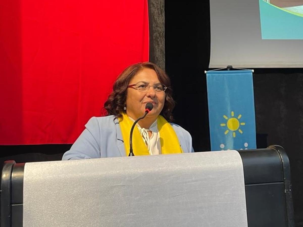İYİ Parti'li Y&uuml;ksel, İzmir'de "Kadın Politikaları Eğitim Programı"na katıldı