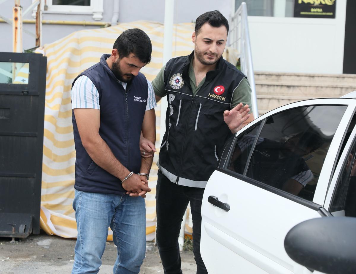 Samsun'da d&uuml;zenlenen uyuşturucu operasyonunda yakalanan 4 zanlı adliyede