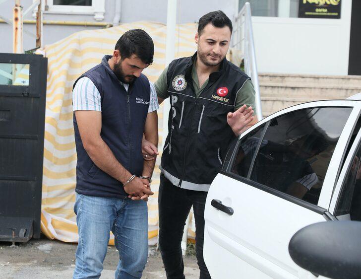 Samsun'da düzenlenen uyuşturucu operasyonunda yakalanan 4 zanlı adliyede G1