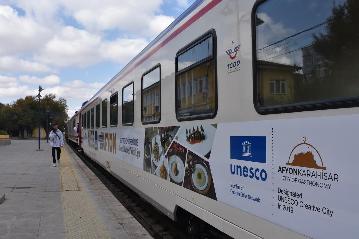 Gastronomi treni ilk seferine Afyonkarahisar'da başladı