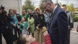 Bakan Kasapoğlu, serebral palsili çocuklarla bir araya geldi