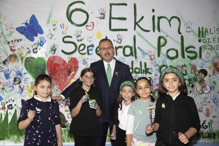 Bakan Kasapoğlu, serebral palsili çocuklarla bir araya geldi G4