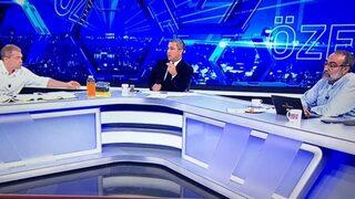 Canlı yayında olay! 'Deve sidiği şifadır' diyen ilahiyatçıya deve sidiği sundu