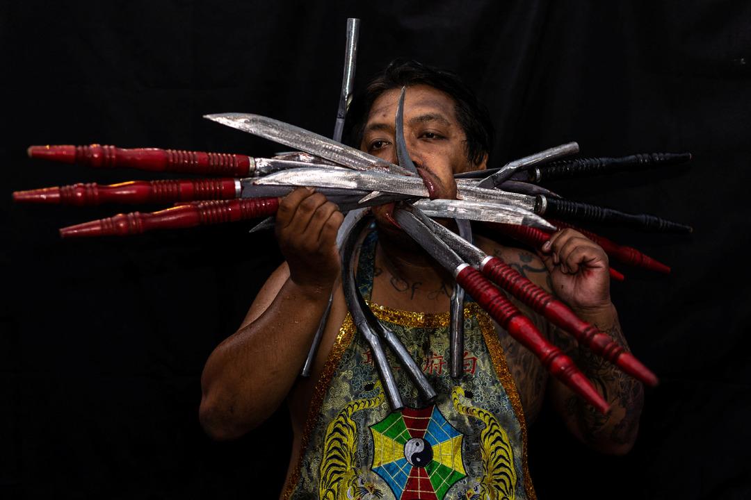 Tayland&rsquo;daki geleneksel Vejertan Festivali&rsquo;nden (Nine Emperor Gods Festival) ilgin&ccedil; g&ouml;r&uuml;nt&uuml;ler! Bakmak bile cesaret istiyor