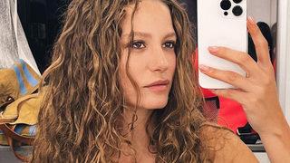 Serenay Sarıkaya göğüs dekolteli pozlarıyla nefes kesti! 'Her beğeni bir maşallah!'