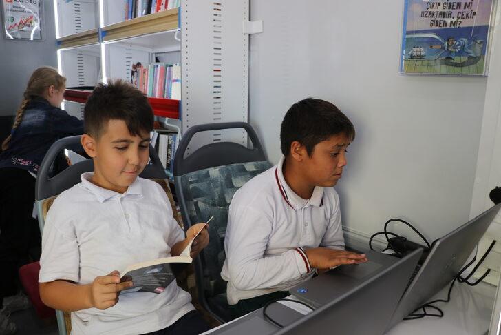 Edirne'nin köylerini kitapla buluşturacak gezici kütüphane tanıtıldı G5