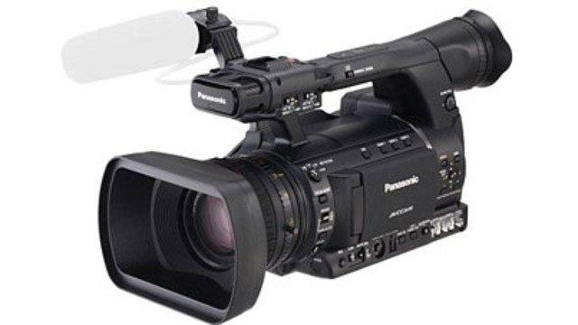 Panasonic’ten zengin özellikli avuç içi kamerası