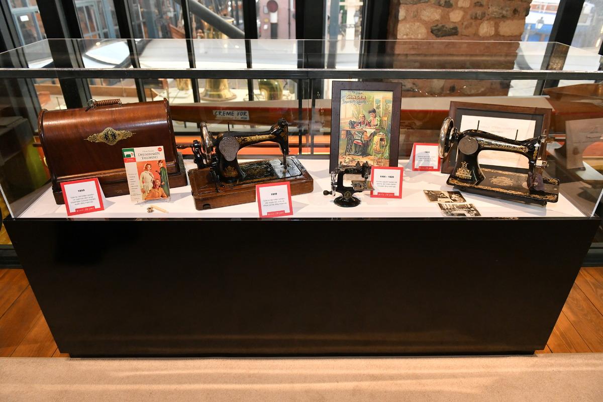 "Singer 170. Yıl Sergisi" Bursa'da a&ccedil;ıldı