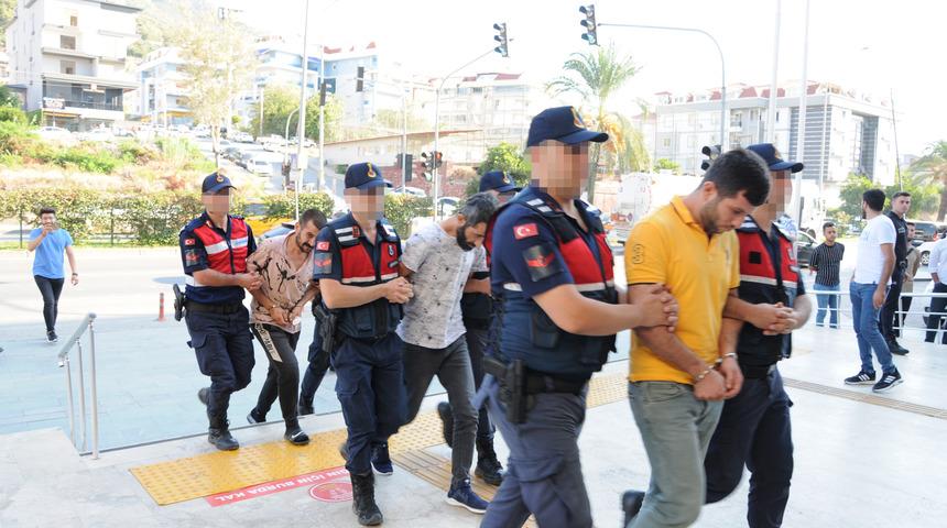 Antalya'daki uyuşturucu operasyonunda 6 zanlı tutuklandı