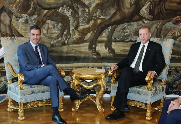 Cumhurbaşkanı Erdoğan, Prag'da İspanya Başbakanı Sanchez'i kabul etti G2