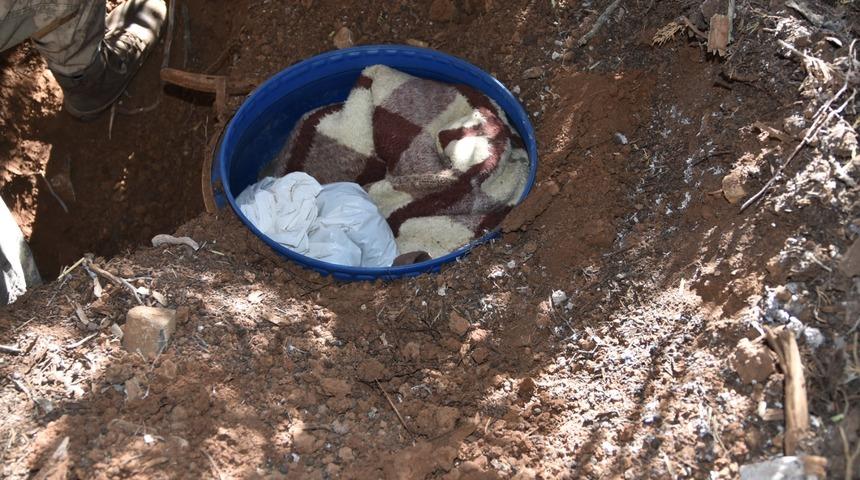 Kahramanmaraş'ta patlayıcı yapımında kullanılan malzemeler ele geçirildi