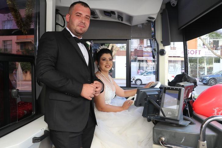 Şoför çift belediye otobüsünü gelin arabası yaptı G1