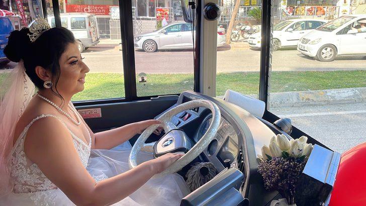 Şoför çift belediye otobüsünü gelin arabası yaptı G2