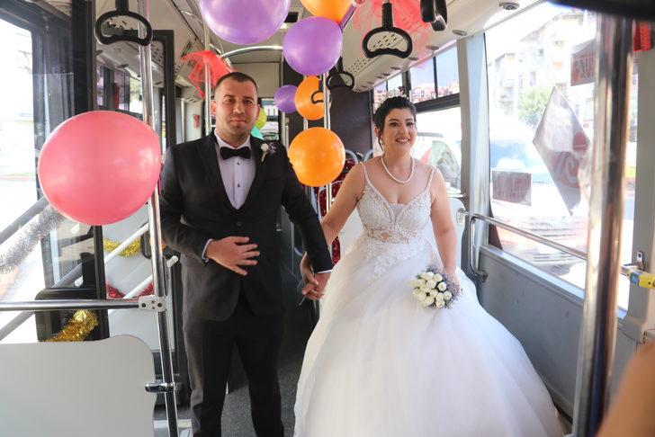 Şoför çift belediye otobüsünü gelin arabası yaptı G4