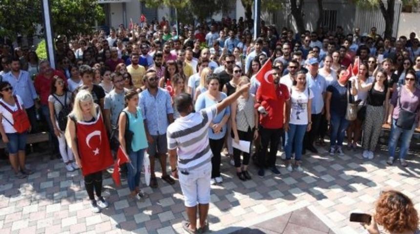 Kapatılan vakıf üniversitelerinin öğrencileri tepkili