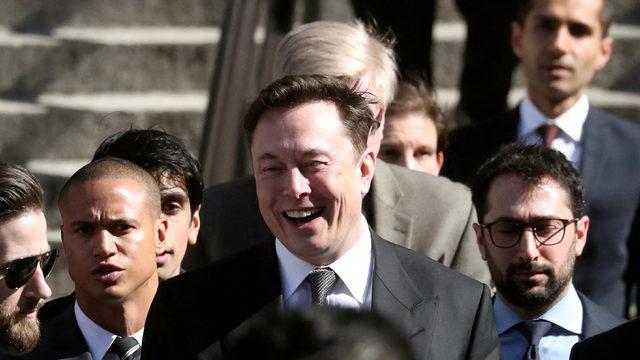 Serveti 110 milyar dolar eridi! Ancak o hala dünyanın en zengin insanı