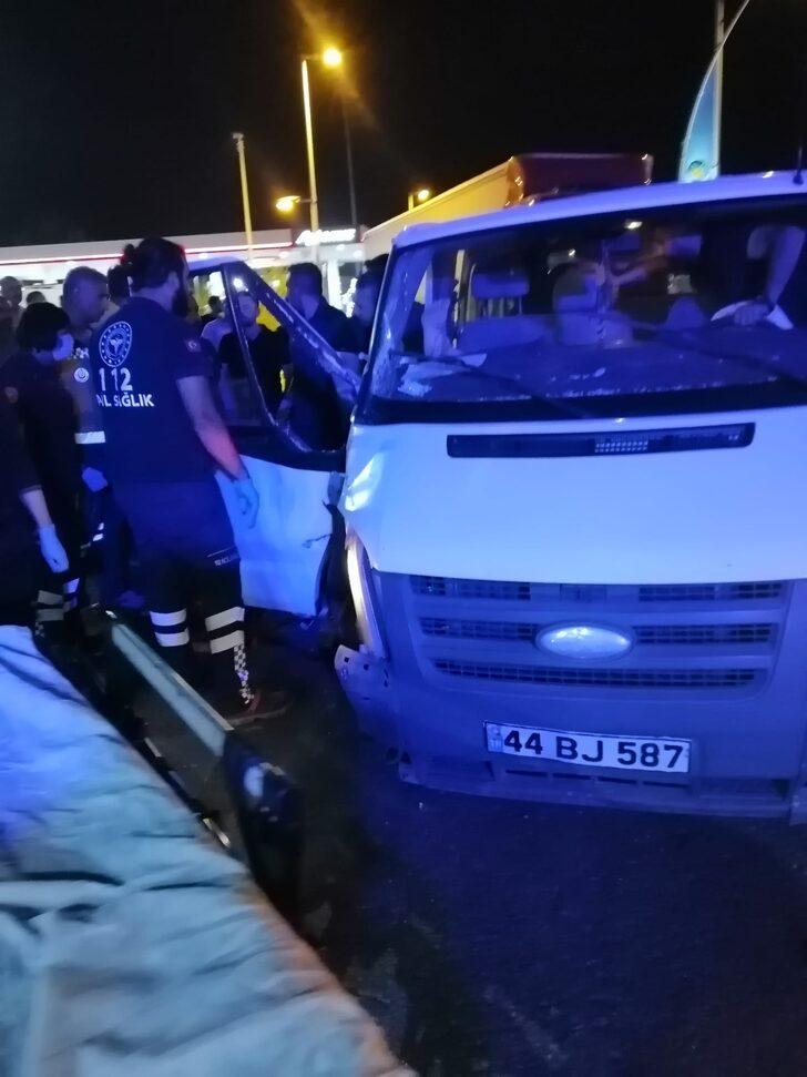 Malatya'da iki ayrı trafik kazasına 5 kişi yaralandı G2