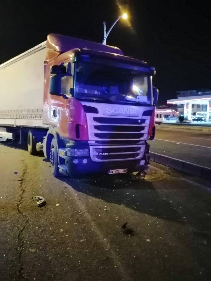 Malatya'da iki ayrı trafik kazasına 5 kişi yaralandı G3