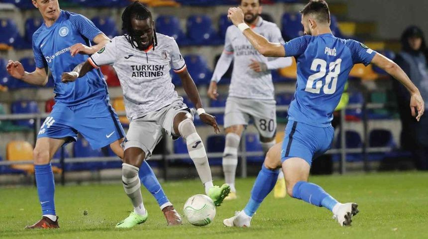 Başakşehir Rigas FS ile golsüz berabere kaldı! Belözoğlu'nun öğrencileri fırsat tepti