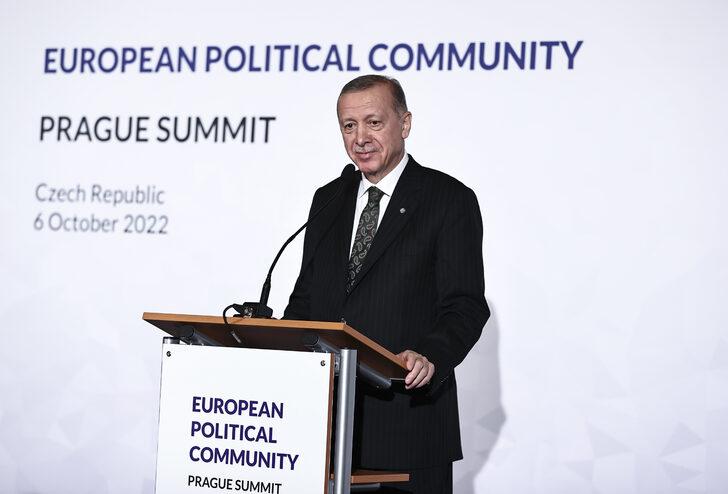 Cumhurbaşkanı Erdoğan, Prag'da basın toplantısı düzenledi: (1) G1