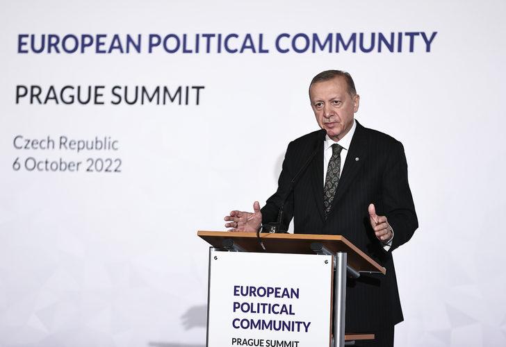 Cumhurbaşkanı Erdoğan, Prag'da basın toplantısı düzenledi: (1) G3
