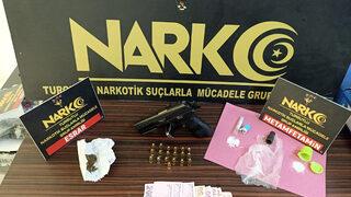 Manisa'da uyuşturucu ticareti yaptığı iddia edilen 4 kişi tutuklandı