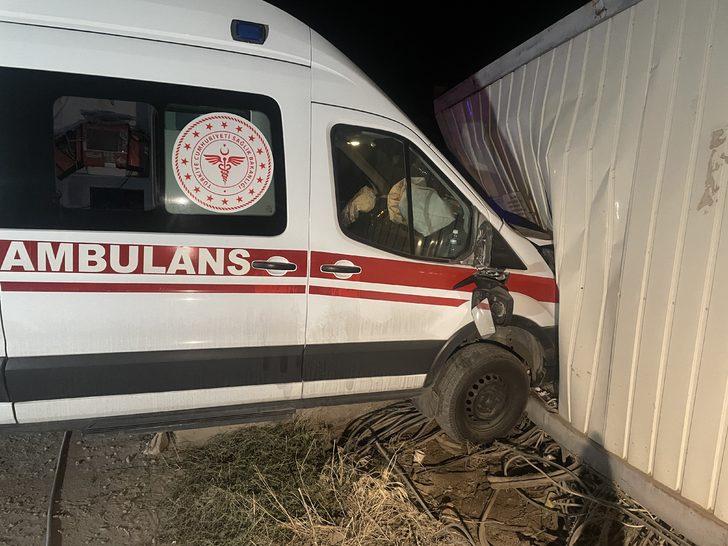 Nevşehir'de içinde hasta bulunan ambulansı kaçıran şüpheli kaza yapınca yakalandı G2