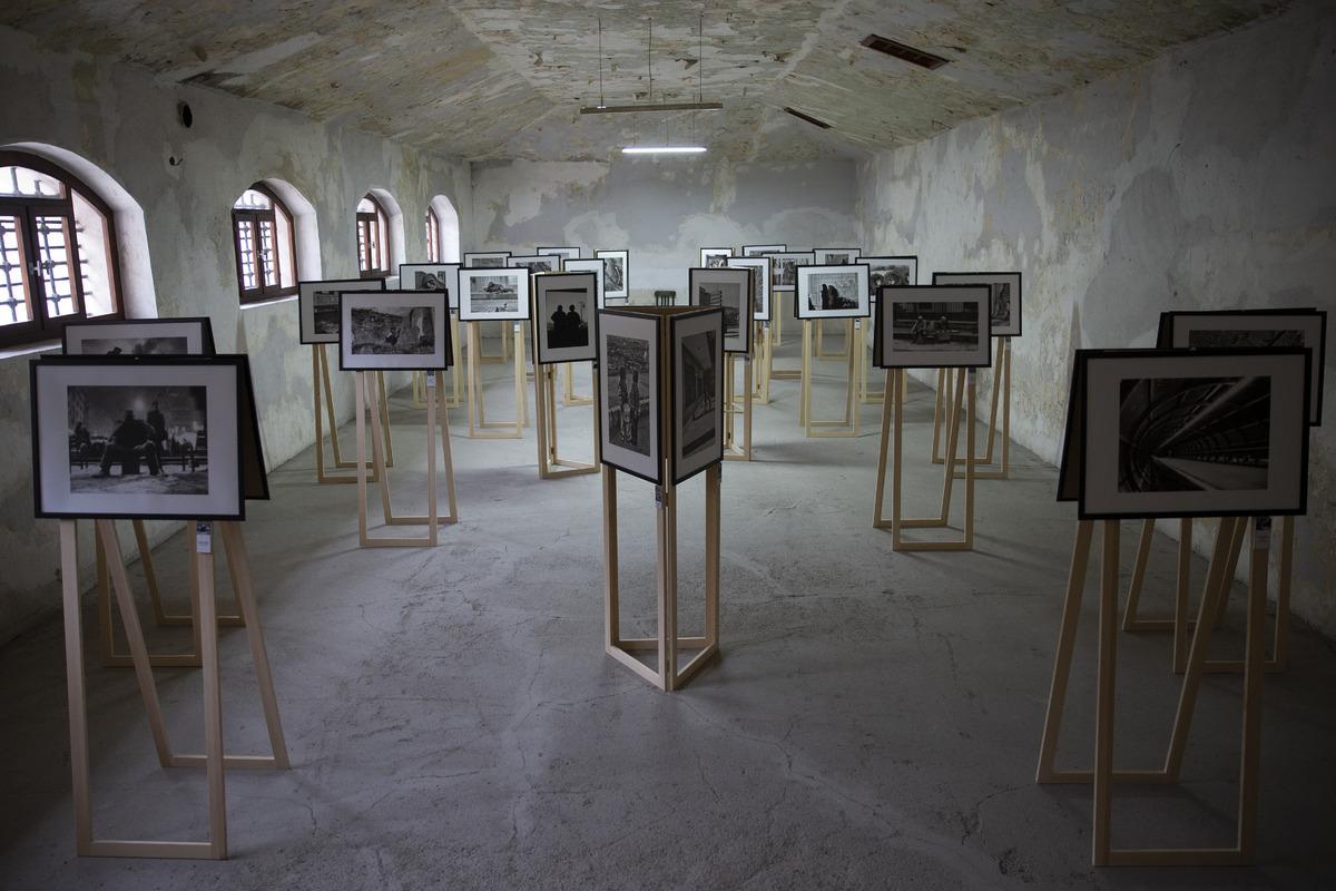 Ankara'nın siyah beyaz "Haller"i fotoğrafseverlerin ilgisine sunuldu