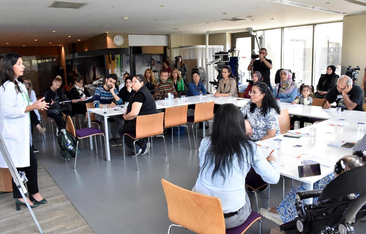 Bursa'da serebral palsili &ccedil;ocukların aileleri "mandala terapisi"nde buluştu