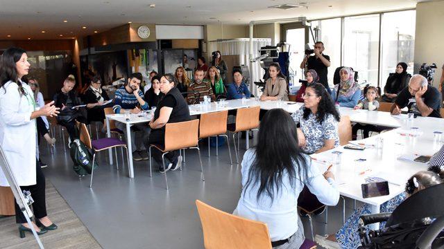 Bursa'da serebral palsili çocukların aileleri mandala terapisinde buluştu