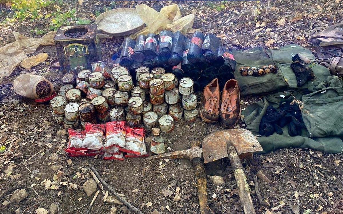 Tunceli'de ter&ouml;ristlerin kullandığı 4 sığınak imha edildi