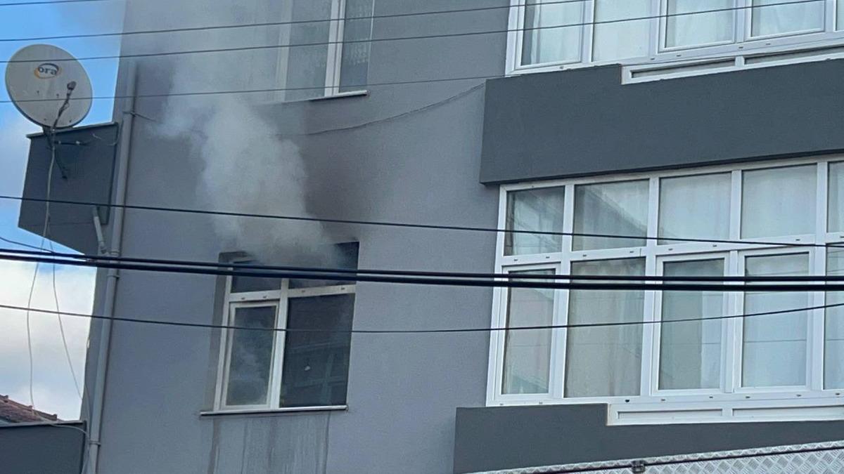 Kocaeli'de evde &ccedil;ıkan yangında gen&ccedil; kız hayatını kaybetti