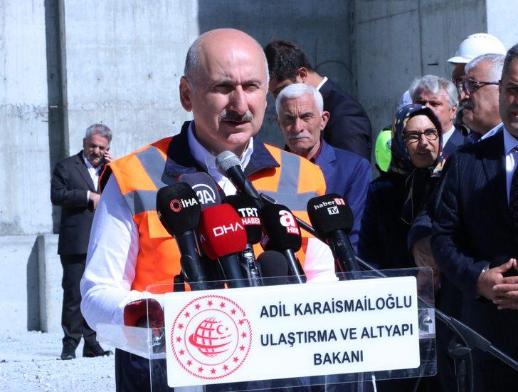 Ulaştırma ve Altyapı Bakanı Adil Karaismailoğlu, yeni Zigana Tüneli inşaatında incelemelerde bulundu: G2