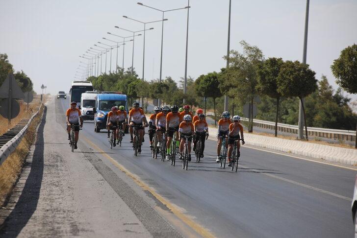 "Umuda Pedal" ekibi Vanlı çocuklar için pedal çeviriyor G3