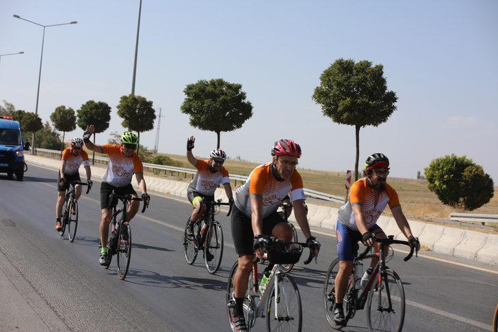 "Umuda Pedal" ekibi Vanlı çocuklar için pedal çeviriyor G5