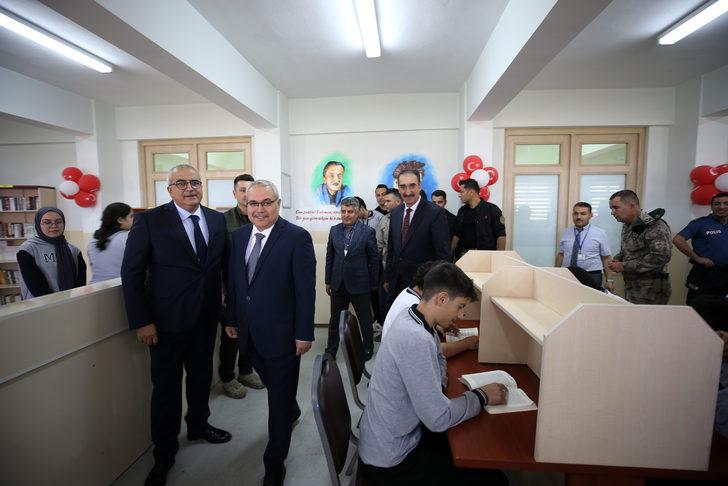 Muş'ta polisler şehit emniyet müdürü adına kütüphane kurdu G3