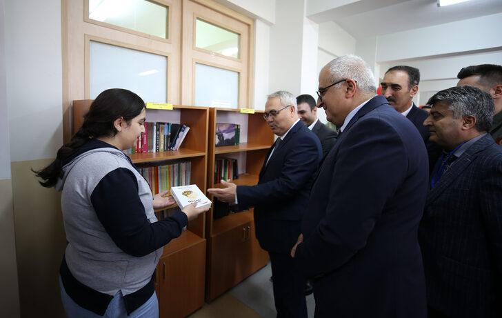 Muş'ta polisler şehit emniyet müdürü adına kütüphane kurdu G4