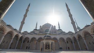 MEVLİD KANDİLİ NAMAZI nasıl kılınır, saat kaçta? Mevlid Kandili namazı kaç rekat? İşte kandil namazı kılınışı