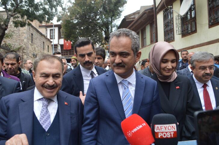 Milli Eğitim Bakanı Özer, GastroAfyon'un kortejine katıldı G3