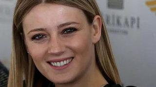 Gizem Karaca önce doğal sonra makyajlı fotoğrafını paylaştı! Sosyal medya coştu