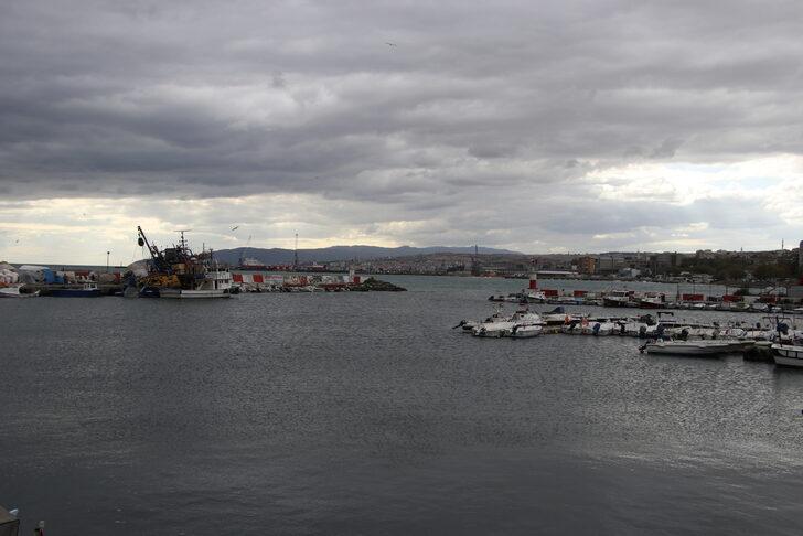 Tekirdağlı balıkçılar poyraz nedeniyle denize açılamadı G4