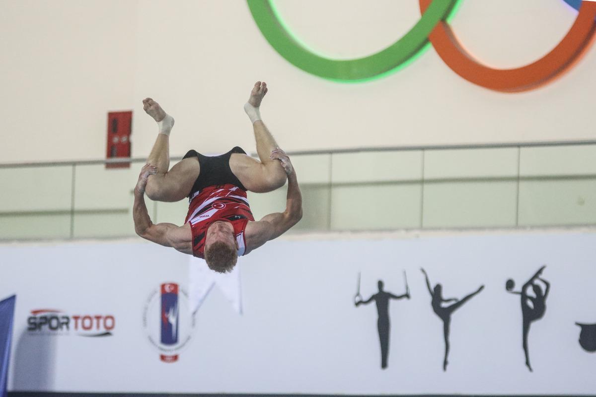 Artistik Cimnastik D&uuml;nya Challenge Kupası Mersin'de başladı