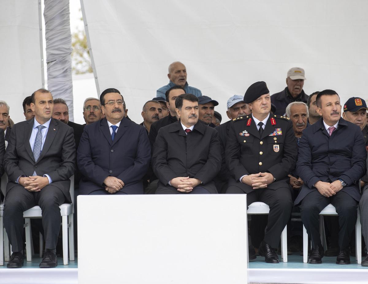 Ankara'da yapımı tamamlanan Aydıncık Cemevi t&ouml;renle a&ccedil;ıldı