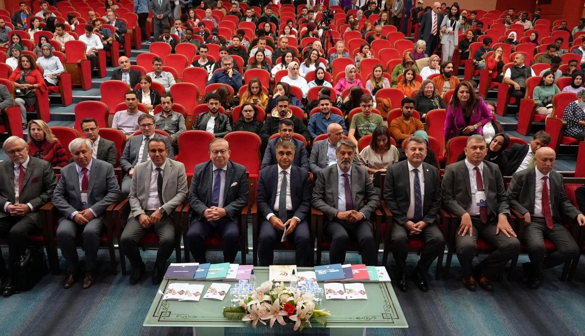 IV. Uluslararası Coğrafya Eğitimi Kongresi Karab&uuml;k'te başladı