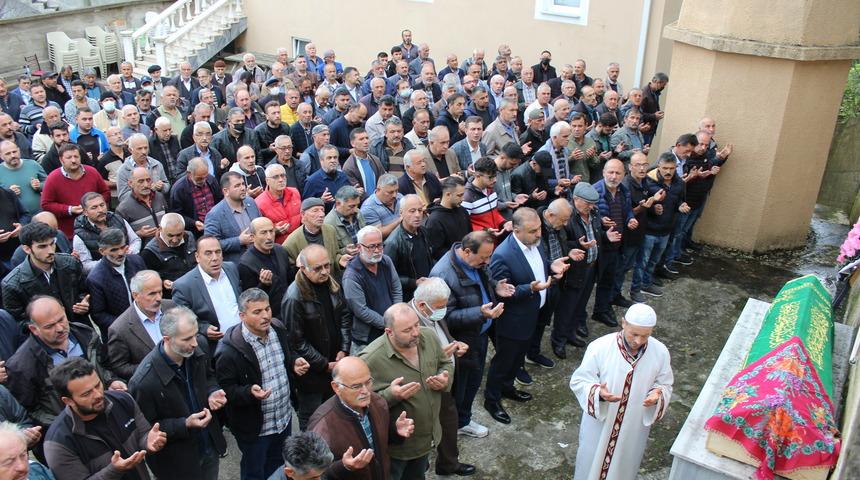 İstanbul'da öldürülen kadının cenazesi memleketi Giresun'da toprağa verildi