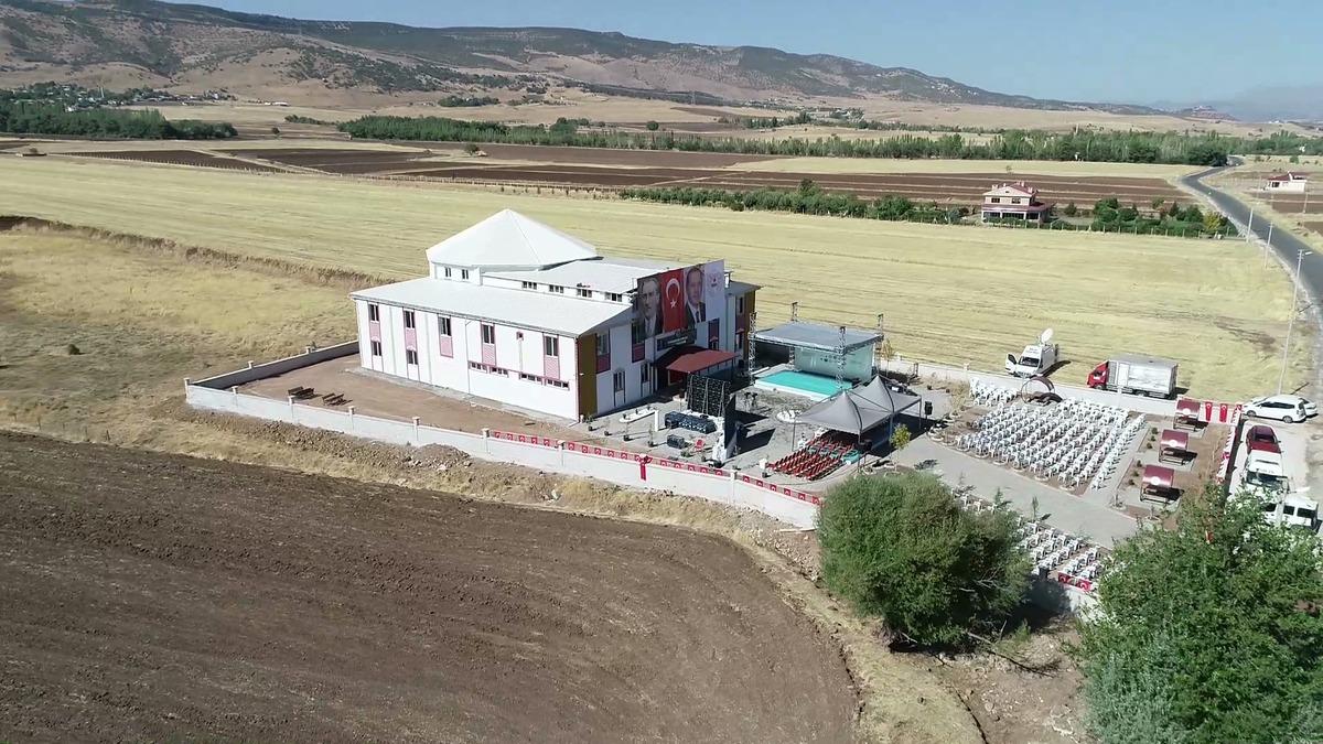 Karako&ccedil;an Cemevi ve K&uuml;lt&uuml;r Merkezinin a&ccedil;ılışı yapıldı