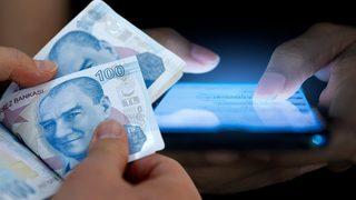 Arkadaşını kaşla göz arasında böyle dolandırdı! Olan biteni anlayınca...