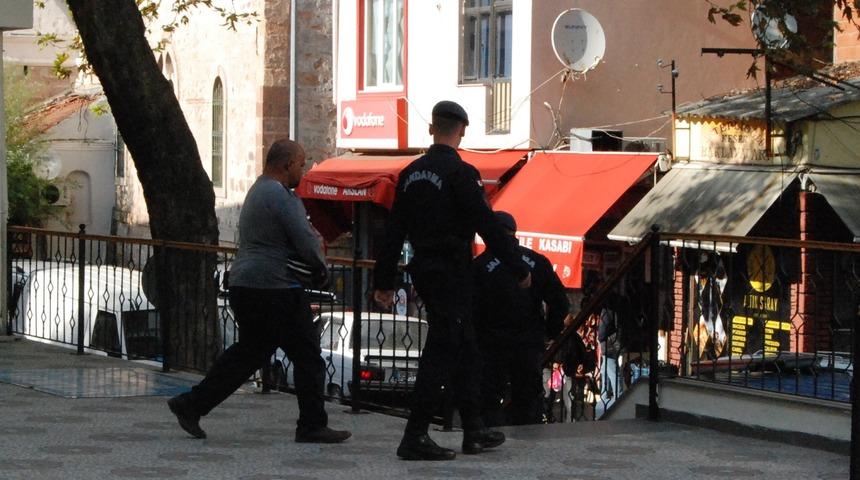 Çanakkale'de akü ve jeneratör çaldığı iddiasıyla yakalanan zanlı tutuklandı