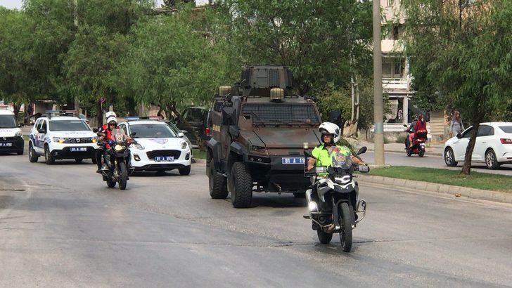 Şehit çocuğunun Adana'daki sünnet törenine polis teşkilatı tam kadro katıldı G1
